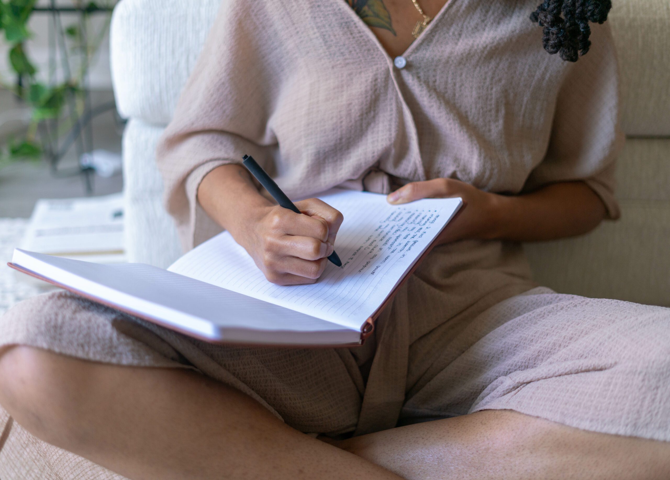 Writing in a Journal can be the Right Way to Support Your Recovery